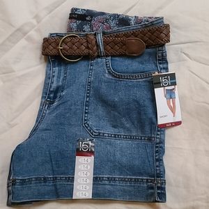 One 5 One Belted shorts